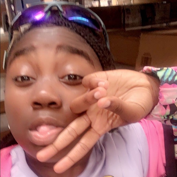 Meet your Posher, Kiyaa - Picture 1 of 1